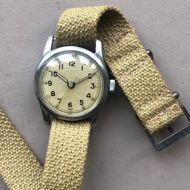 6B/321 strap evolved from the AF0210 strap