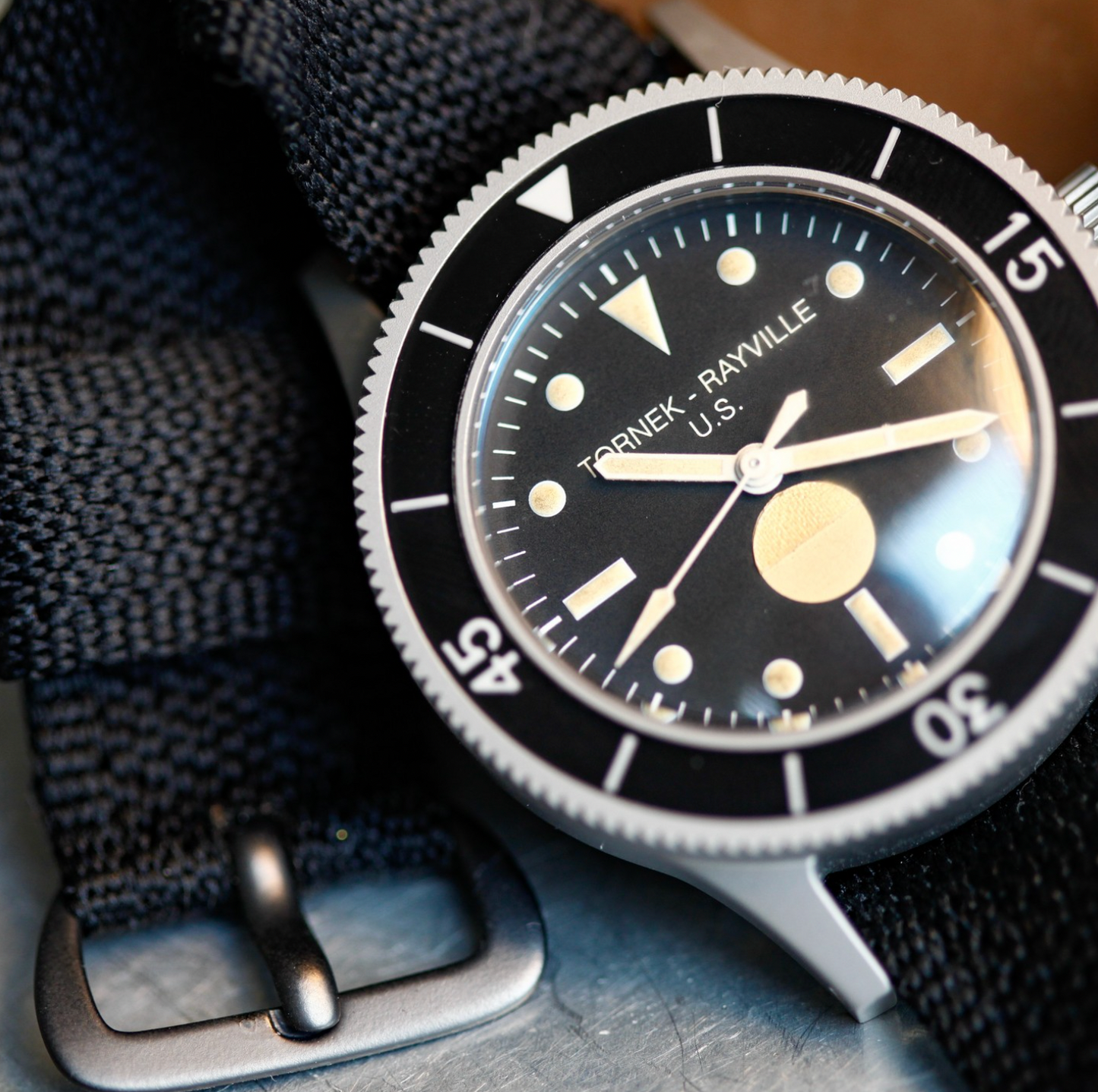 TR-900 STRAP, THE MILSPEC STRAP FOR 1960’S DIVE WATCHES